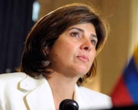 La cancillería colombiana, a cargo de María Ángela Holguín, aún no ha confirmado un encuentro con el nuevo ministro de Poder Popular para las Relaciones Exteriores de Venezuela, Elías Jaua. El opositor Henrique Capriles duda de su nombramiento.
 